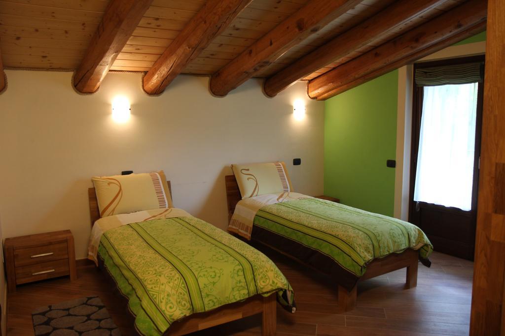 La Barmo Affittacamere Pietraporzio ภายนอก รูปภาพ
